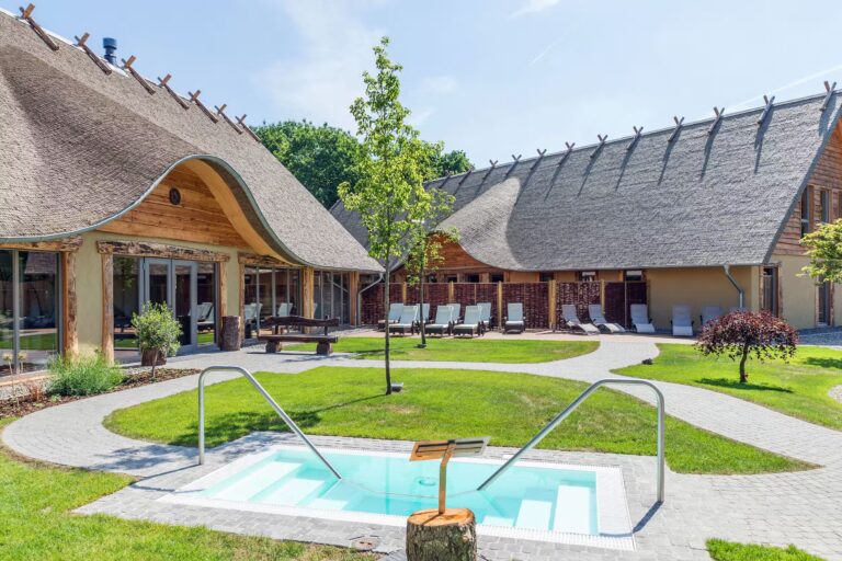 Alfsee Ferien und Erholungspark Wellness und Entspannung in der Saunlandschaft vom Campingplatz 768x512