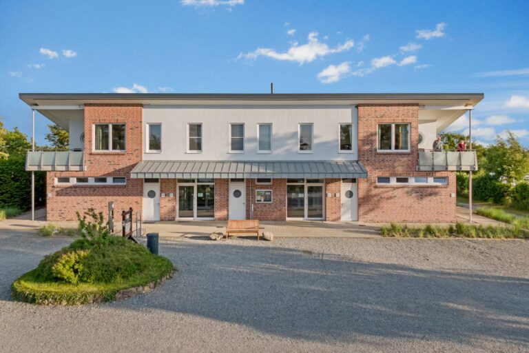 Belt Camping Fehmarn Sanitaergebaeude auf dem Campingplatz d510af54 ffa0 4b98 bed3 0b5a45179099 768x512