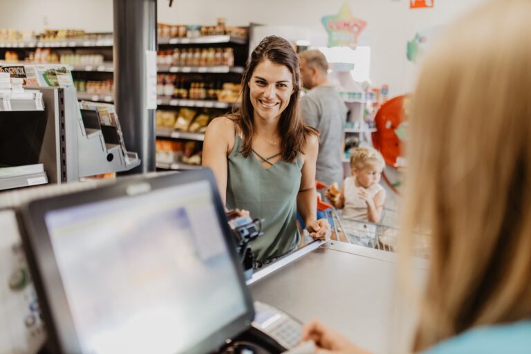 Camping De Kleine Wolf Lebensmittelmarkt auf dem Campingplatz 65da8d83 47c2 4b91 98cb 984fa199d46e 768x512