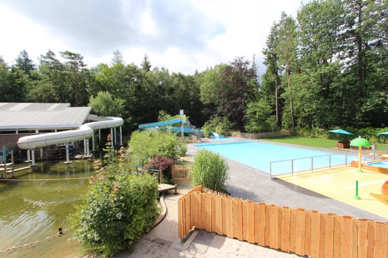 Camping De Wildhoeve Pool im Freien mit Kinderbereich und Wasserrutschen d1320ac3 2d0e 40aa b67a ef939d1a55ac 1 768x512