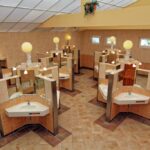 Campingpark Kuehlungsborn Sanitaerbereich vom Campingplatz mit Waschbecken und Spiegeln 150x150
