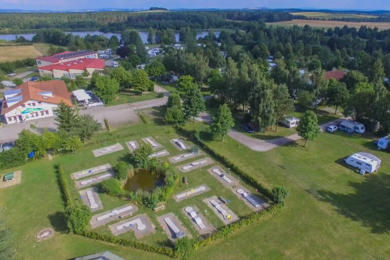 Campingpark LuxOase Campingplatz aus der Vogelperspektive a350b62a add1 4999 9175 857be7f27f73 768x512