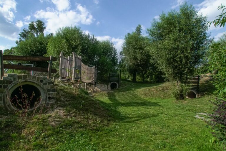 Campingpark LuxOase Naturspielelandschaft fuer Kinder auf dem Campingplatz 6b4a4a7f ae3f 4d8b 83b7 56c3525c36cb 768x512