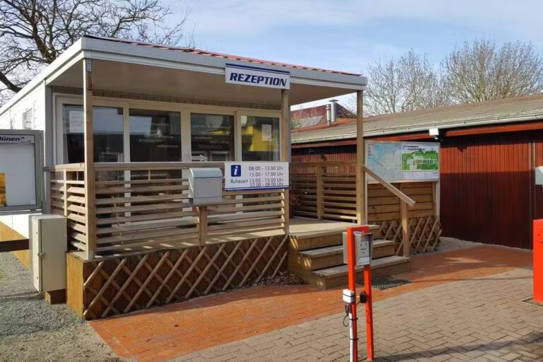 Campingplatz An den Strandduenen Rezeptionsgebaeude auf dem Campingplatz ffd788be 3ea9 4d15 851e 04790622cc68 768x512