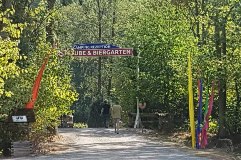 Campingplatz Eulenburg Eingang des Campingplatzes 701894ae 3c15 453c 8f57 718ff250c96b 768x512