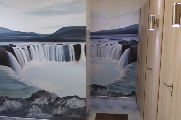 Campingplatz Sonnenwiese Sanitaerbereich der Herren 720271b5 9ff8 488f 885c 21ed3282660f 768x512