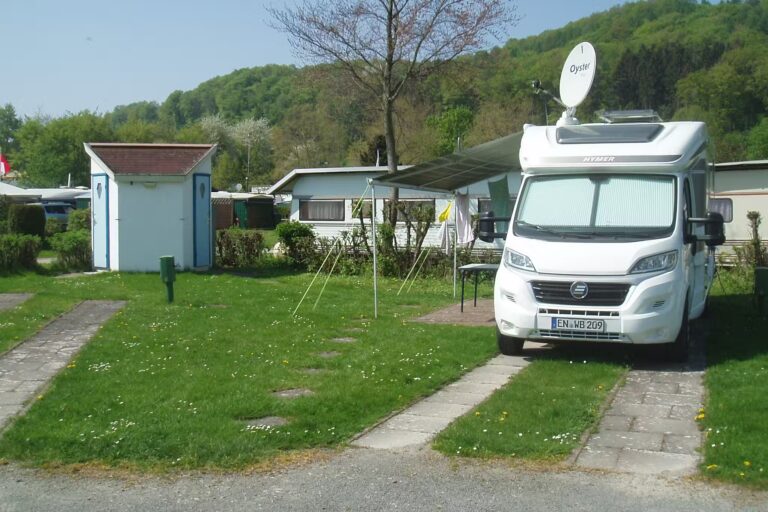 Campingplatz Sonnenwiese Standplatz im Gruenen 8512e168 8110 42d4 978b ced8f2fd9d99 768x512