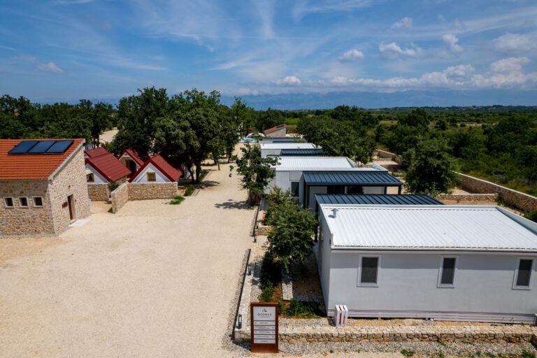 Dionis Zaton Camping Blick auf die Mobilheime 6e9dc7be e9d0 4ab7 9751 9d55b54cb346 768x512