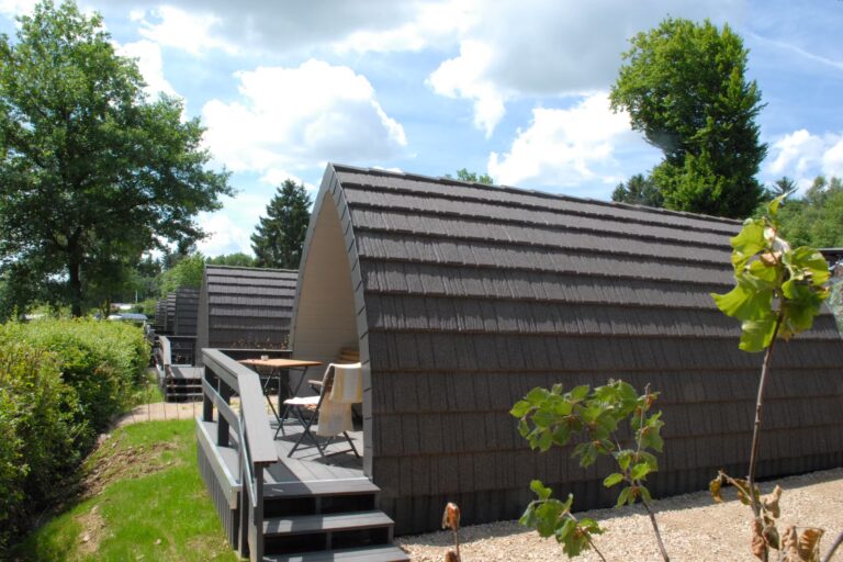 Eifel Camp Freilinger See Mobilheime vom Campingplatz mit Veranden 1 768x512