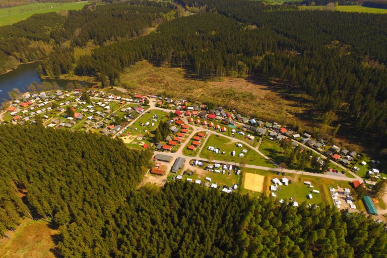 Ferienpark Birnbaumteich Campingplatz aus der Vogelperspektive 768x512