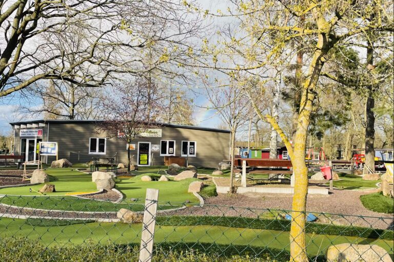 Ferienpark Ploetzky Blick auf den Ferienpark b9ff1021 f2ee 4274 b5b6 8db3d423a6f7 768x512