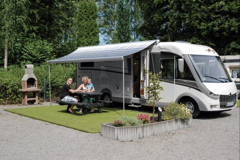 Ferienpark Teutoburger Wald Barntrup Standplaetze auf dem Campingplatz 43ca772c 9de5 412c a29d 56e93e57f922 768x512