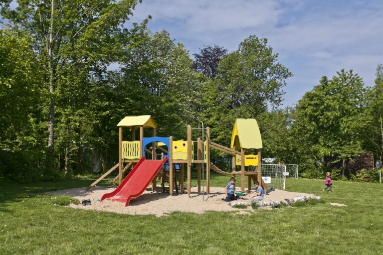 KNAUS Campingpark Walkenried Kinderspielplatz auf dem Campingplatz 34947336 d786 41e0 a9d3 ac8cd95e303b 768x512