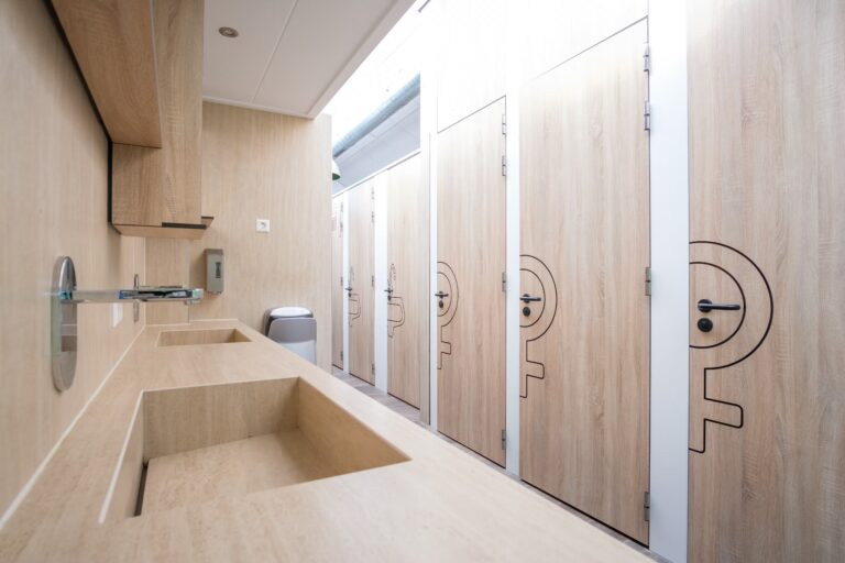 Kampeerdorp De Zandstuve Innenansicht Toiletten 8465a9ef a936 47ca bc04 fd608e7a0fad 768x512