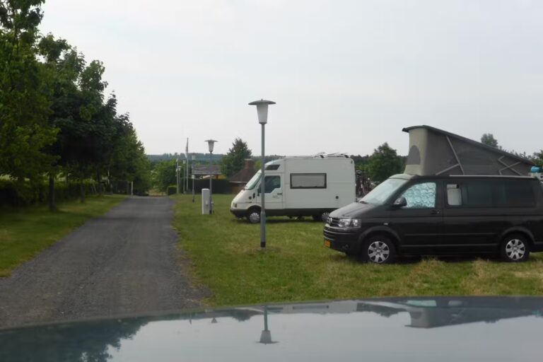 Komfort Campingplatz Panoramablick Wohnmobilstellplaetze auf dem Campingplatz 768x512
