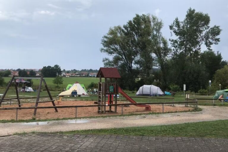 Kon Tiki Familienzeltplatz Muhr am See Kinderspielplatz 768x512