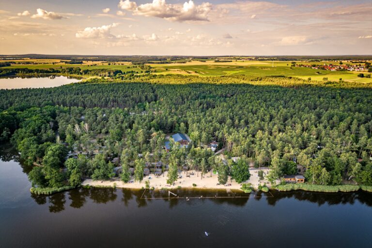 Naturcamping Brettmuehlenteich Luftaufnahme des Campingplatzes bd7b579c 9088 499a 9d3d 73cadf4b8075 768x512