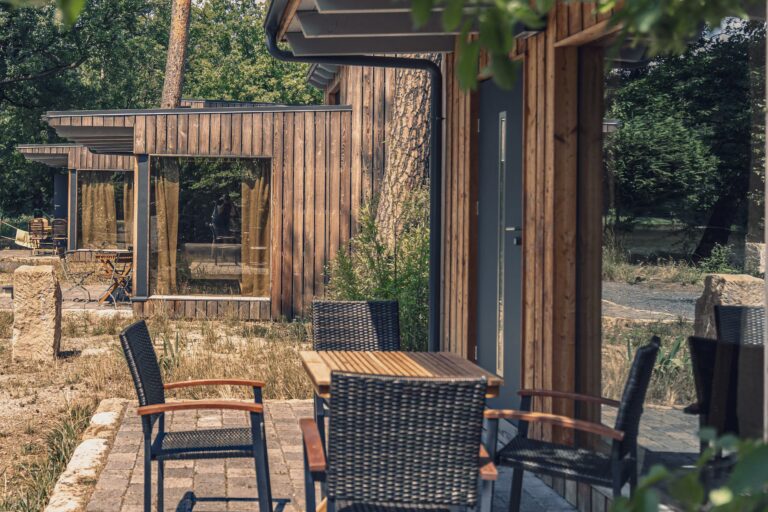 Naturcamping Brettmuehlenteich Mobilheim mit Terrasse auf dem Campingplatz 18553427 af4f 4bee a147 3ac43e01aa81 768x512