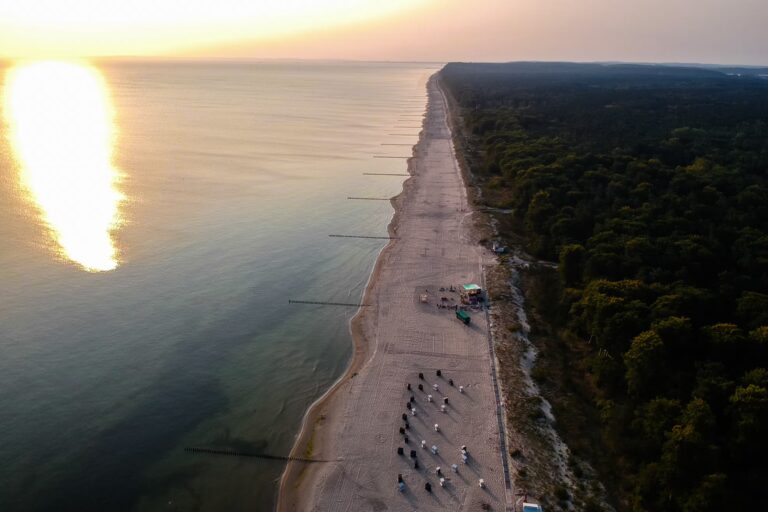 Naturcamping ckeritz Strand am Campingplatz an der Ostsee aus der Vogelperspektive 768x512