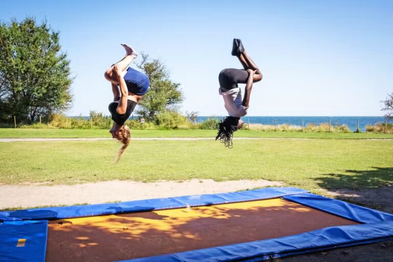 Rosenfelder Strand Ostsee Camping Trampoline fuer Kinder auf dem Campingplatz f033c7a1 5531 4328 88c7 a7562eabb3f5 768x512