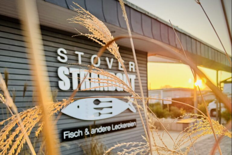 Stover Strand Camping Restaurant mit Terrasse auf dem Campingplatz c7310d7a 83a1 43be 9e94 041189401d55 768x512