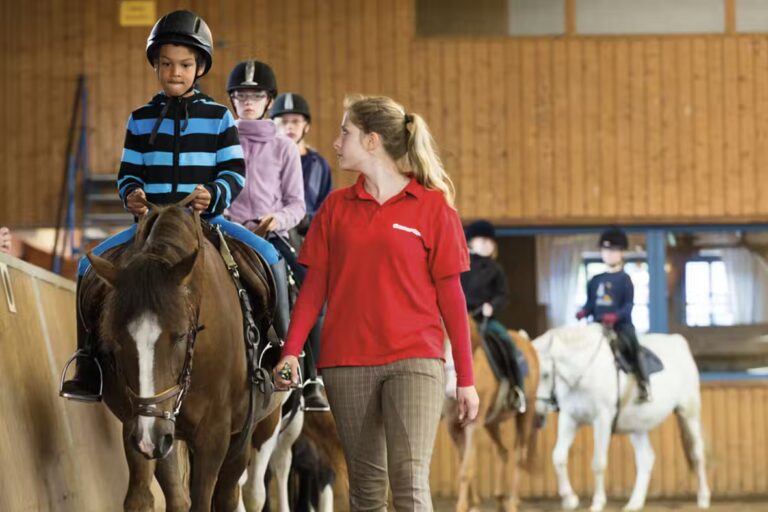 Suedsee Camp Ponyreiten als Freizeitaktivitaet 12a663fa 2d90 436a a585 cf3442a2c2b2 768x512