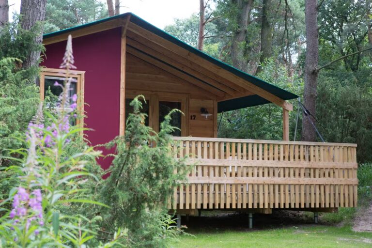 Vrijetijdspark Beerze Bulten Mobilheime im Gruenen auf dem Campingplatz 768x512