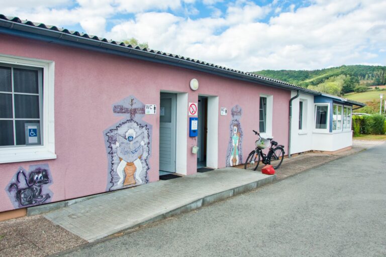 Werra Meissner Camping Sanitaergebaeude 768x512