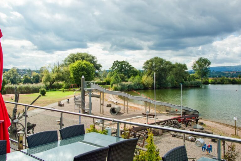 Werra Meissner Camping Wasserrutsche 768x512