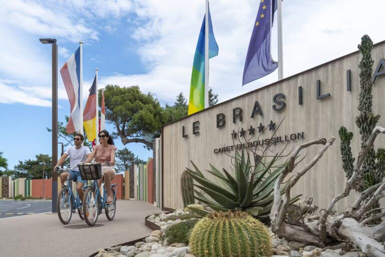 Yelloh Village Le Brasilia Eingang des Campingplatzes 7edb0881 9f51 4b37 aaf5 129cd45038e1 768x512