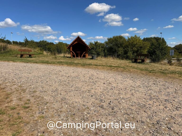 2025 08 26 14.53.48 768x576