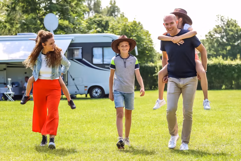 Attractiepark Slagharen Familie auf dem Campingplatz 0229fb7d caf2 4cc9 a9ac ba356e7c5747 768x512