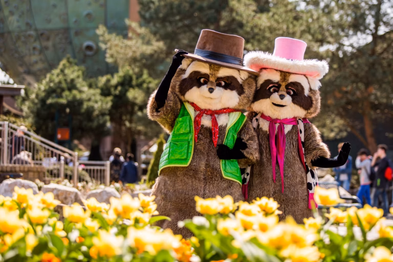 Attractiepark Slagharen Maskottchen auf dem Campingplatz 0a330c2a 972d 4867 8fb4 8996fa16f51f 768x512