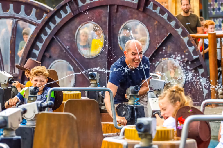 Attractiepark Slagharen Wasserspielplatz auf dem Campingplatz 96a2277c 6385 4237 af53 330d1d8e8592 768x512