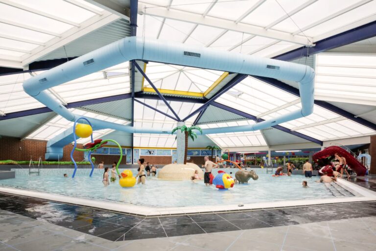 Camping De Paal Hallenbad auf dem Campingplatz 63695f45 c280 4829 bf02 1142aa10dc81 768x512