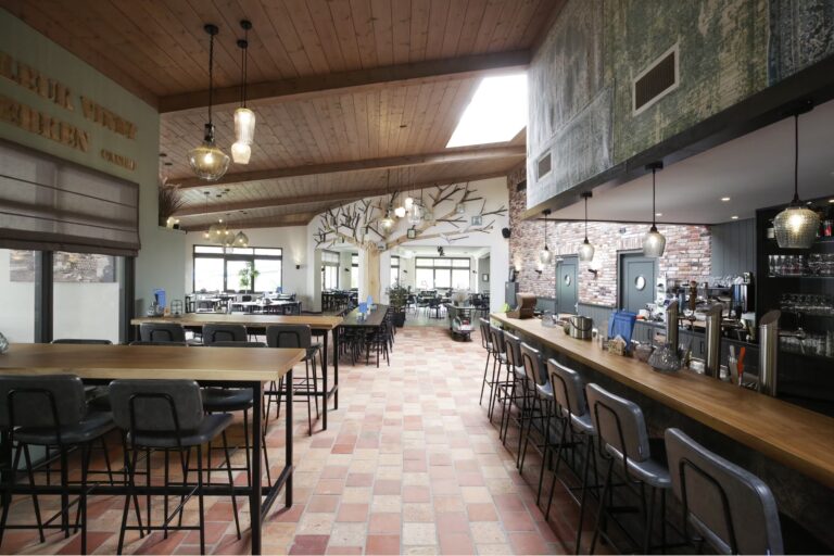 Camping De Paal Innenansicht des Restaurants auf dem Campingplatz bd9bcfa4 a6fd 4393 9aaa e98c74fcc8a1 768x512