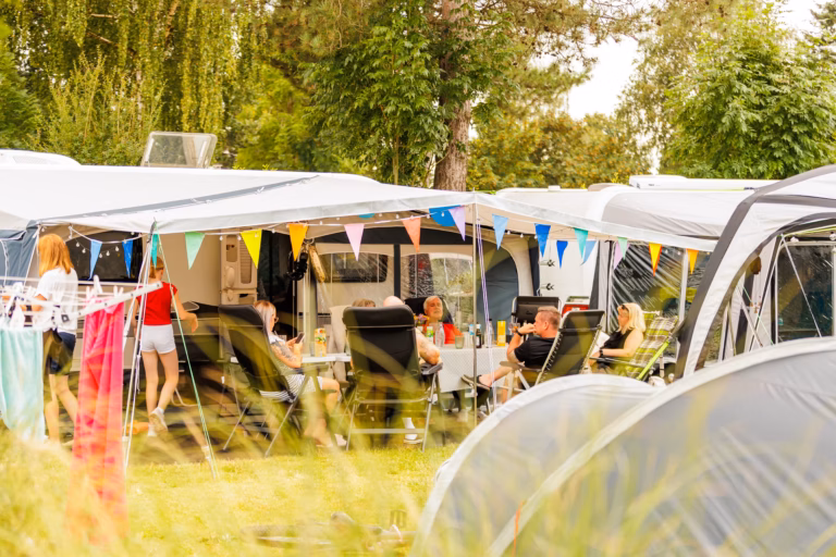 Vakantiepark Leukermeer Standplaetze auf dem Campingplatz 8c8a8c87 01f4 4bf5 a63a 03568e51f202 768x512