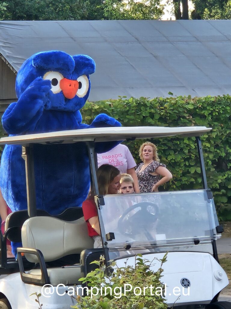 waterstamp nxd0DoHP1We9 768x1024