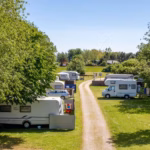 Camping Fluegger Strand Wohnmobil und Wohnwagenstellplaetze im Gruenen auf dem Campingplatz 150x150