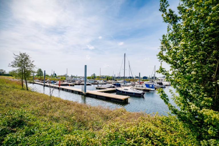 Vakantiepark Eiland van Maurik Bootshafen am Campingplatz c7b576fa 232c 48a7 80ee a0506c14d9a1 768x512