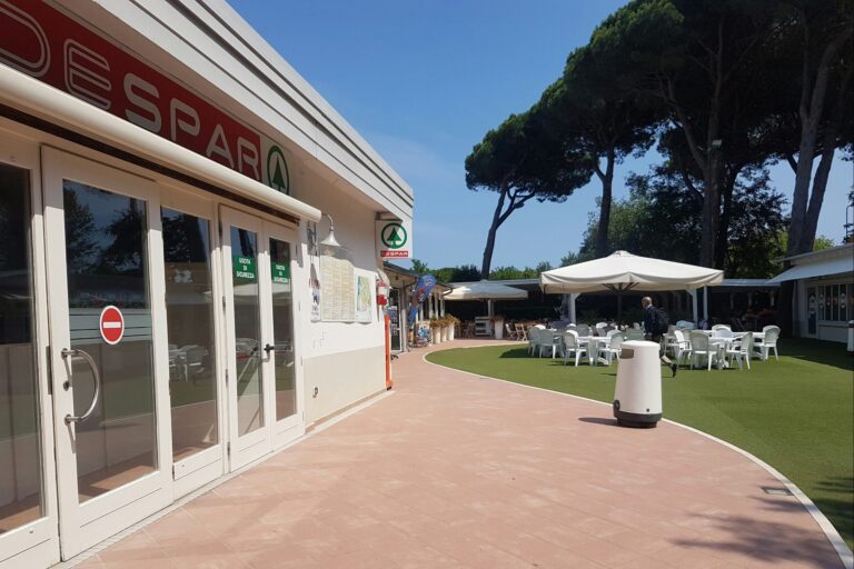 Adriano Family Collection - Bild 11