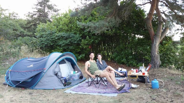 Aire Naturelle De Camping Les Cerisiers - Bild 2
