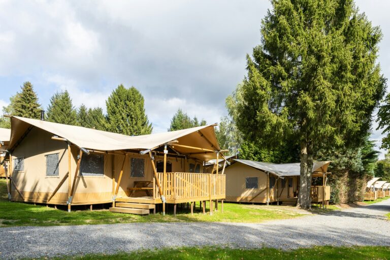 Arden Parks Signy L'abbaye - Bild 1