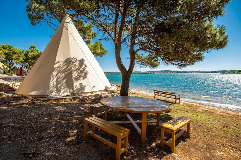 Arena One 99 Glamping - Bild 14