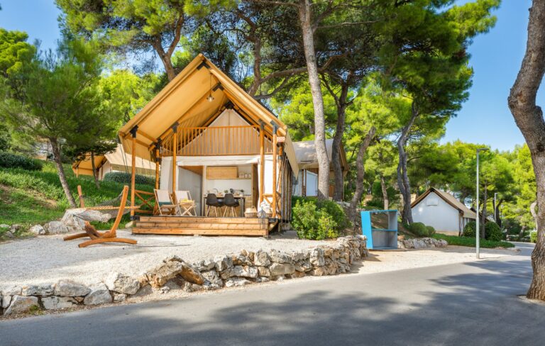 Arena One 99 Glamping - Bild 17