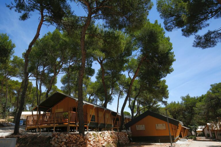 Arena One 99 Glamping - Bild 5