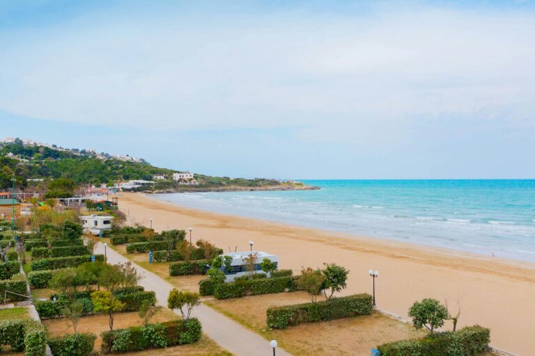 Baia Holiday Centro Turistico San Nicola - Bild 4