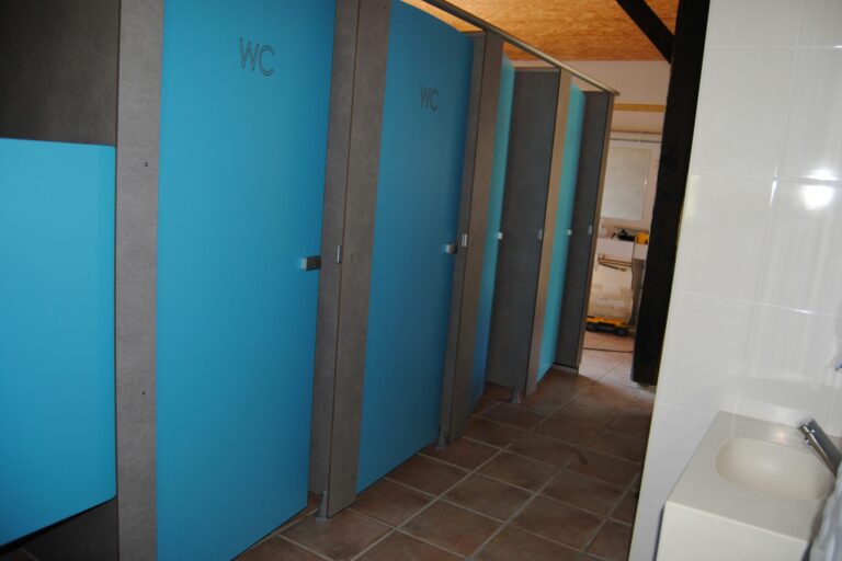 Camping À La Ferme Les Pierres Chaudes - Bild 9