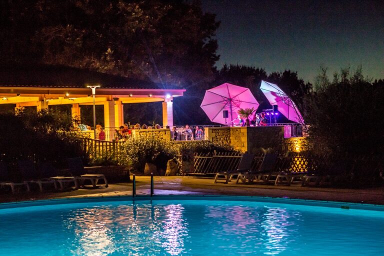 Camping Domaine De Fromengal - Bild 14