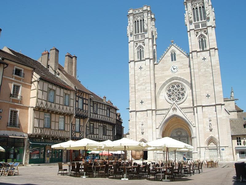 Camping Du Pont De Bourgogne - Bild 12 Camping Du Pont De Bourgogne - Bild 12